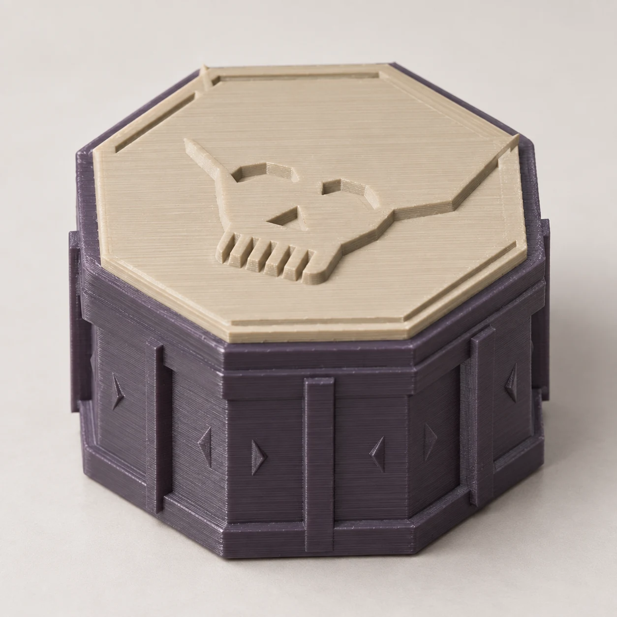 Horned Skull Dice Vault